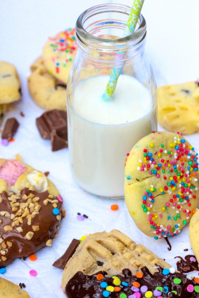 Cookies with a glass of milk.